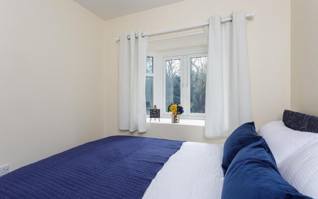 Luxury Burgess Apartments