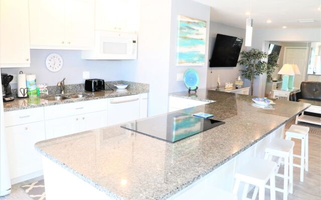 Jamaica Royale 806 - 2 Br Condo