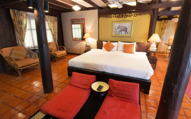 Zantiis Ndol Villas