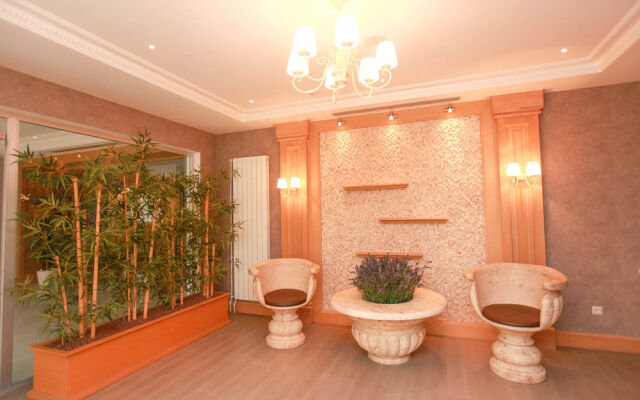 Shirvan Hotel & SPA