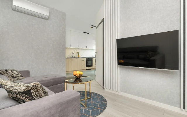 Apartport With Port View by Renters