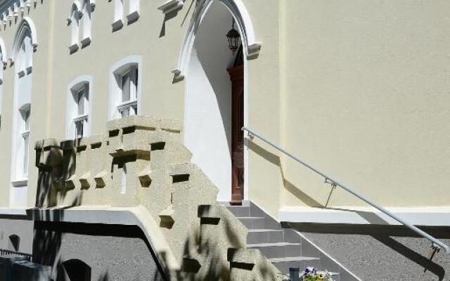 Noclegi - Apartamenty Rezydencja Myśliwska