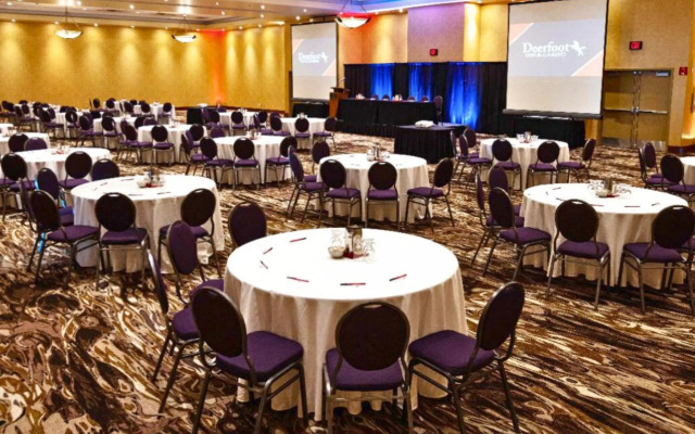 Deerfoot Inn & Casino