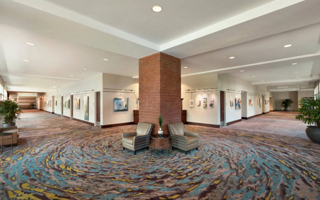 Embassy Suites by Hilton Charleston Airport Convention Ctr