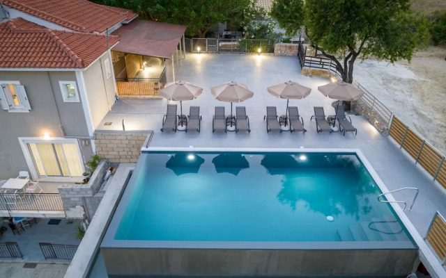 Iphigenia Apartments at Katelios