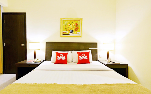 ZEN Rooms Bandengan Selatan