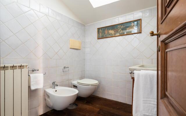 Trastevere Romantic Terraced Apartment