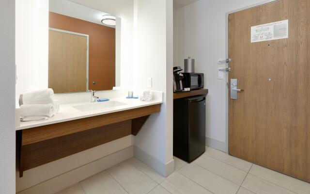 Holiday Inn Express Hotel & Suites Scottsbluff-Gering by IHG