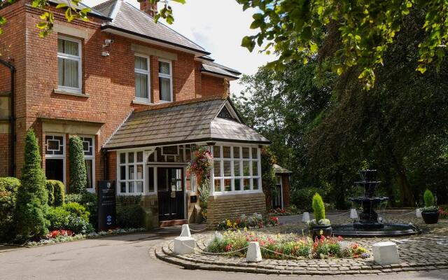 Macdonald Kilhey Court