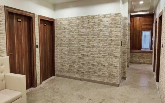 Hotel Royal Vrindavan