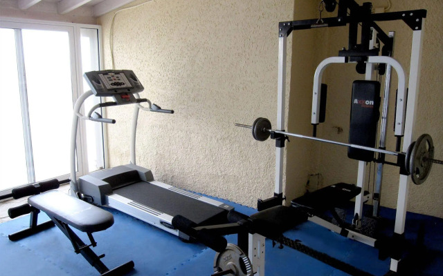 Cavos Bay Hotel and Studios