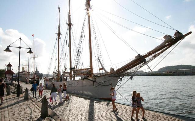 Slottsskogens Vandrarhem