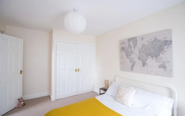 Ella Fitzgerald - Luxury 2 Bedroom Apt