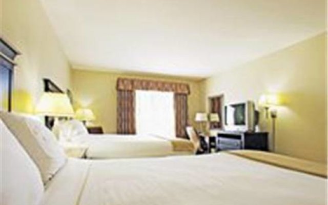 Holiday Inn Express Vernon College Area Highway 287