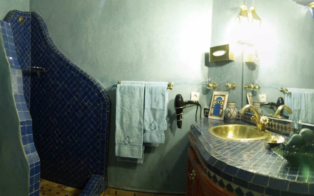 Riad CharCam - Adults Only