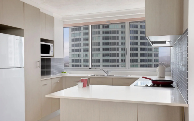 BreakFree Peninsula Surfers Paradise – Guest Rooms – Gold Coast
