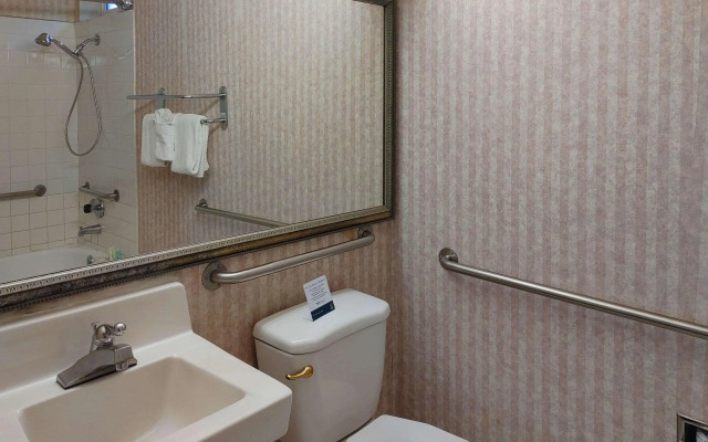 Quality Inn Burbank Airport