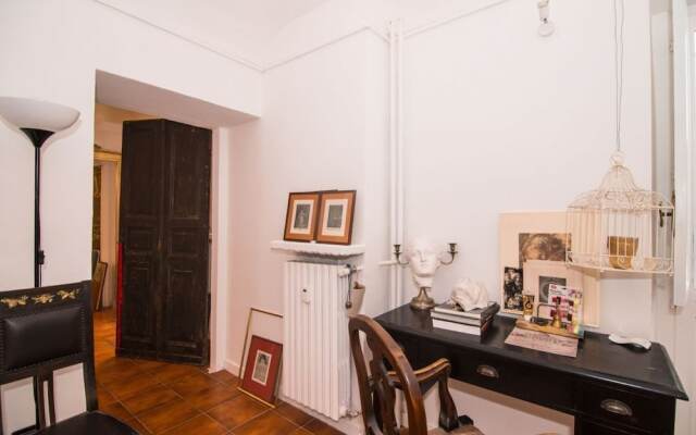 Piazza Vittorio Veneto Elegant Flat