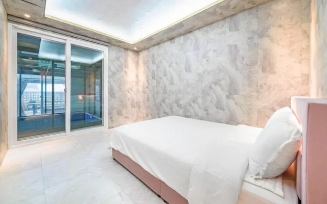 Chuncheon Poolhouse Epop