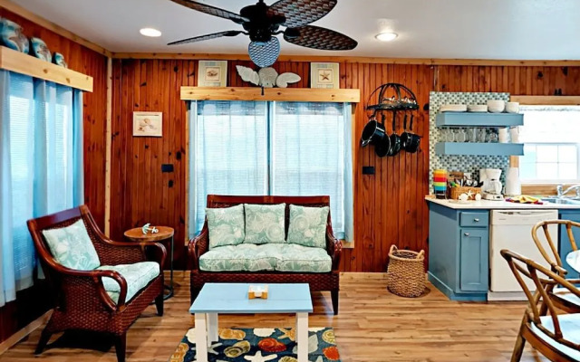 Sunrise Cabana by RedAwning 