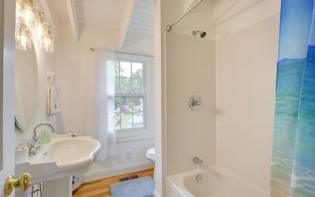 Family-friendly Chesapeake Beach House With Deck!