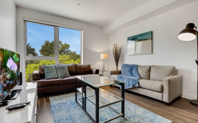 Stylish 1BR Family Apartment by Dtla