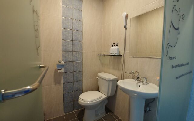 Road Myeongdong Guesthouse