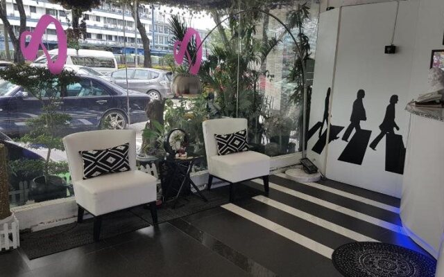PJ-Luxe Boutique Hotel