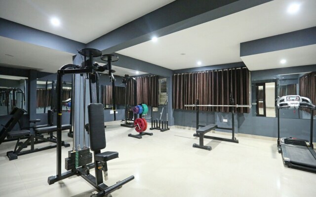 OYO 9587 The Royal Crowne