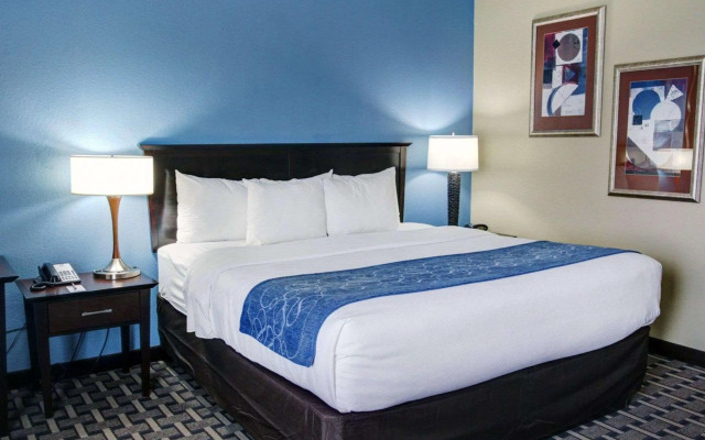 Comfort Suites