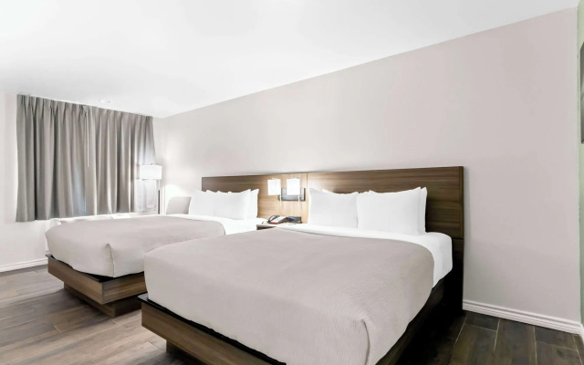 Quality Inn & Suites Port Lavaca near Lighthouse Beach