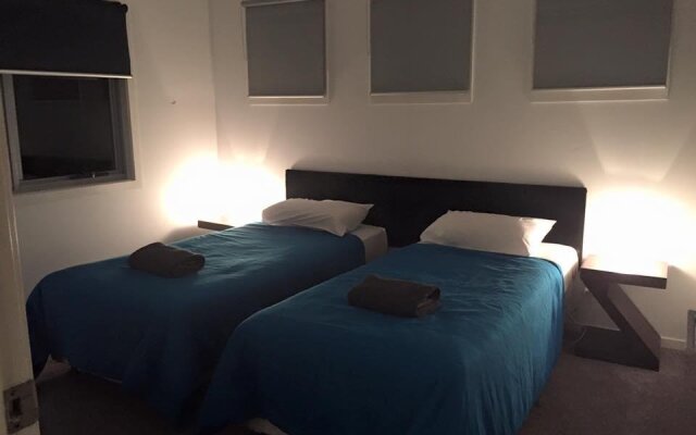 Villa Garfield Surfers Paradise