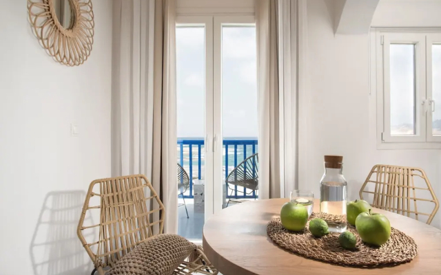 Perla Suites - Delmar Collection
