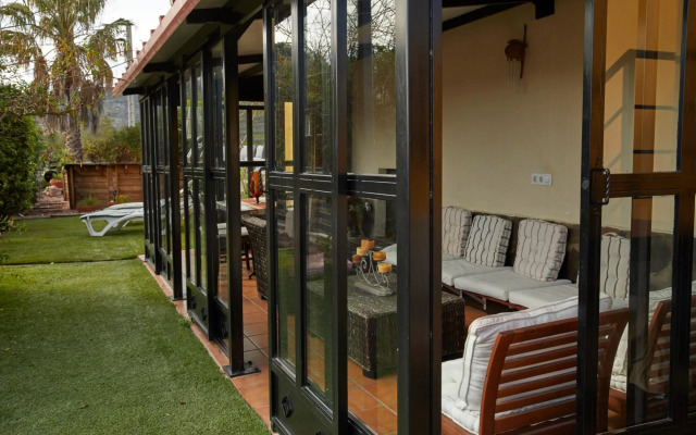 Amazing Vila close to Sitges, jacuzzi, swimming pool & exellent views