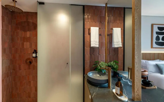 Heiss Hotel By Jalo