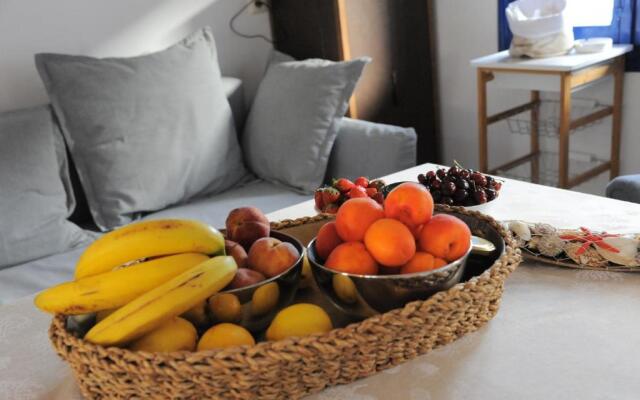 Dandy on the beach Fisherman's House - By the Sea