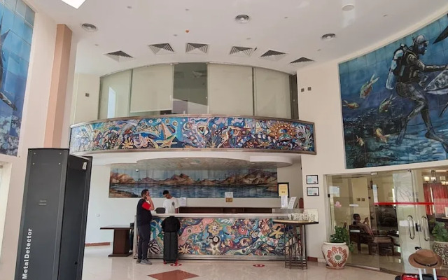 Sharks Bay Hotel & Padi Butterfly