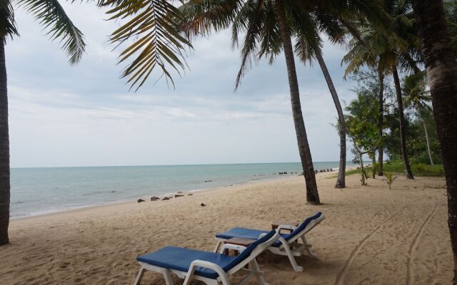 Anandah Beach Resort