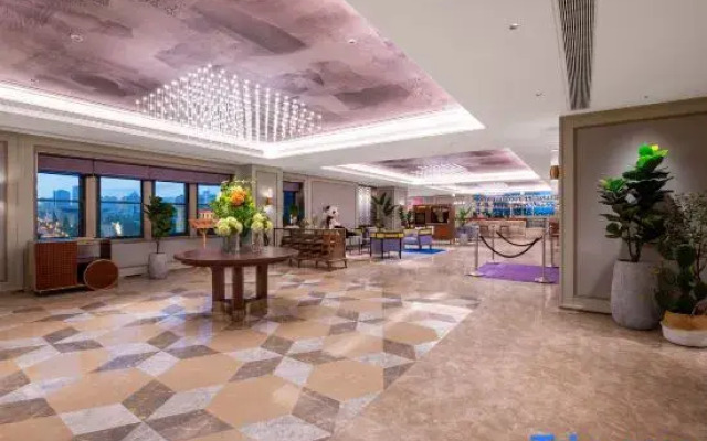 Chengdu Chunxi Road Tianfu Square Subway Station Mercure Hotel