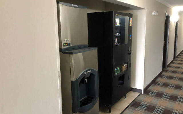 Countryside Inn & Suites
