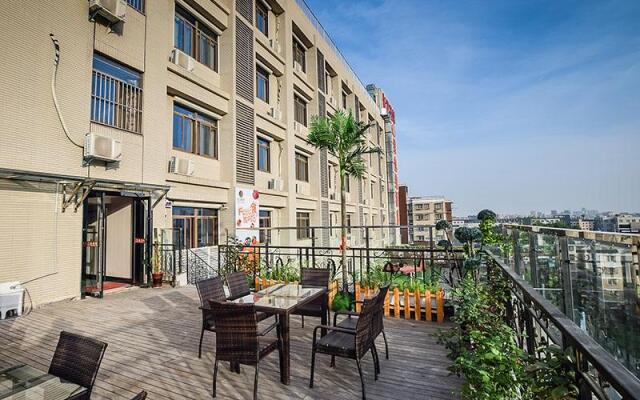 Vienna Hotel Nanjing South Railway Station HuiJing  Branch