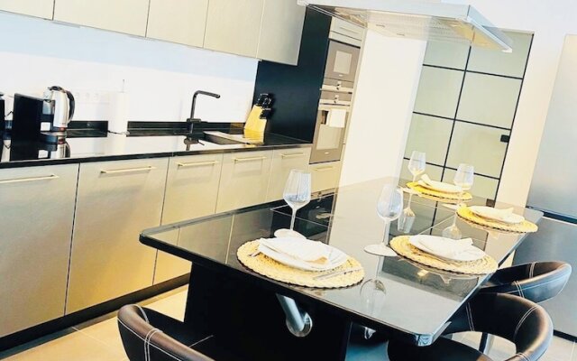Brand new 2bedrooms Penthouse in Center