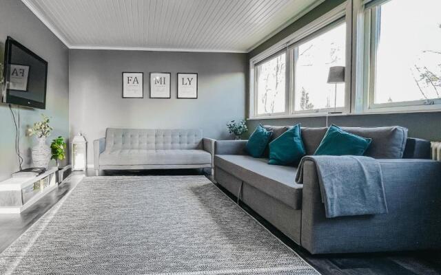 Säfsen House • Spacious updated home • Close to the slopes!