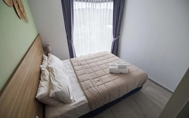 Modern Condo near the Beach - NV5