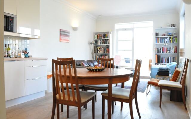 Spacious 2 Bedroom Apartment in Kentish Town