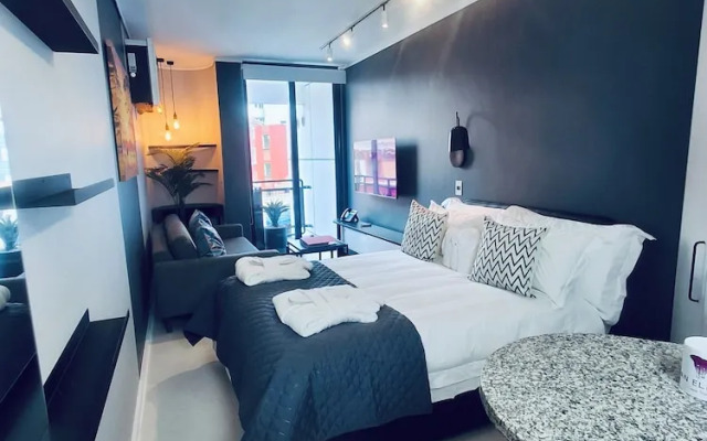 Urban Elephant Express The Flamingo