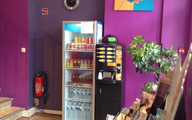 Evelia Hotels