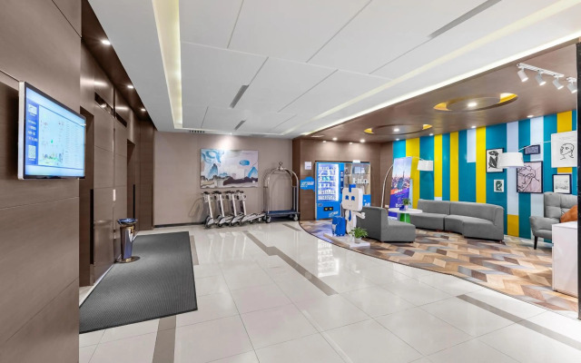 Holiday Inn Express Shenyang North Station by IHG