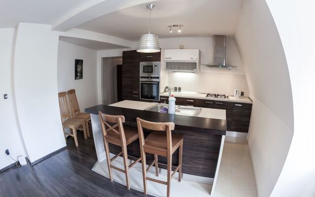 Apartment under Prague Eiffel Tower