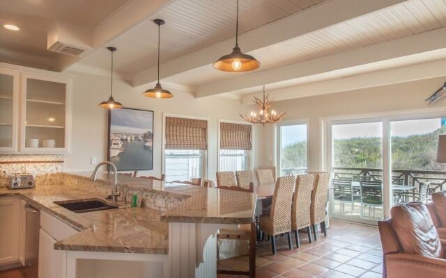 Salt and Horns - 4 Br Home